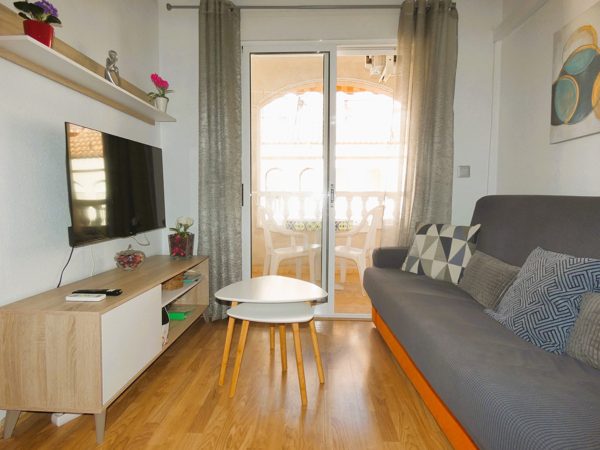 Se vende Apartamento Planta Media de 2 dormitorios en Costa Blanca, Alicante, España