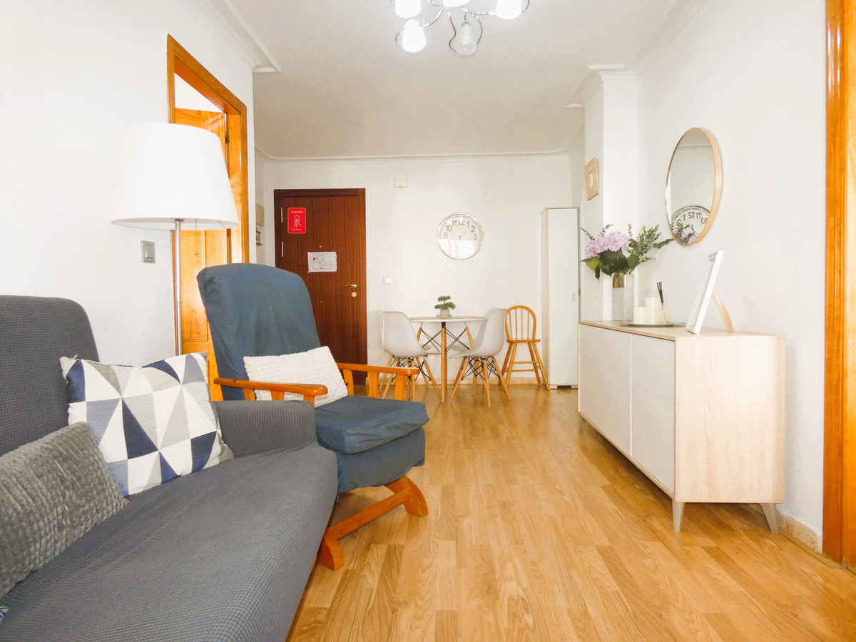 Se vende Apartamento Planta Media de 2 dormitorios en Costa Blanca, Alicante, España