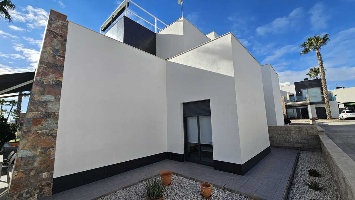 3 Bed Townhouse for sale in Cabo Roig Costa Blanca, Alicante, Spain
