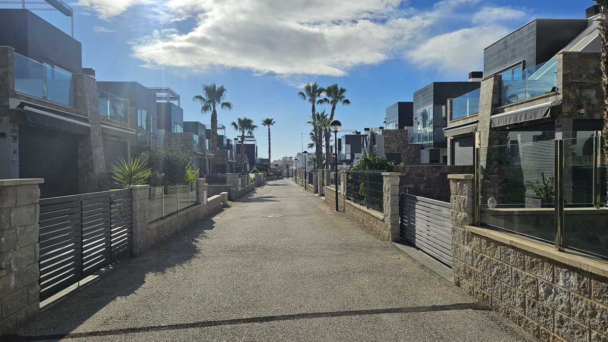 3 Bed Townhouse for sale in Cabo Roig Costa Blanca, Alicante, Spain