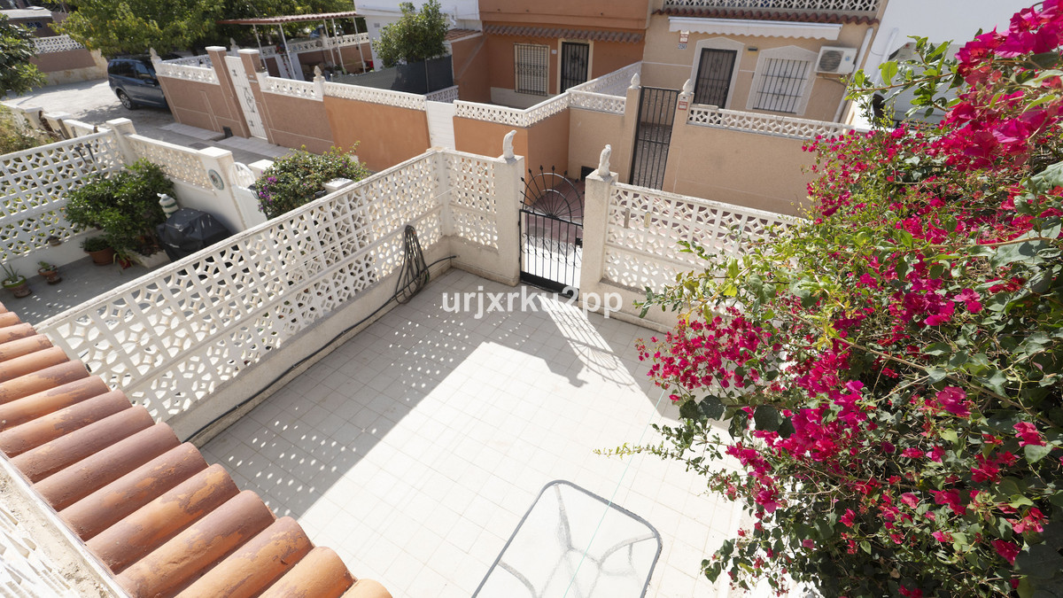 Se vende Adosada de 3 dormitorios en Costa Blanca, Alicante, España