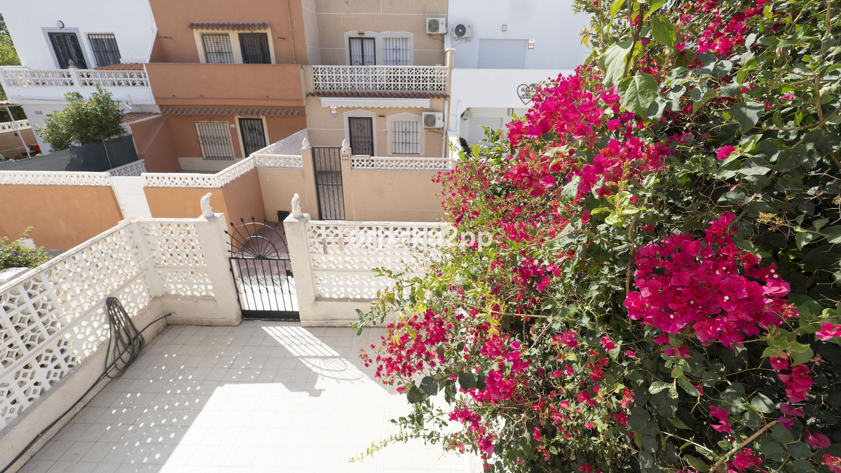 Se vende Adosada de 3 dormitorios en Costa Blanca, Alicante, España