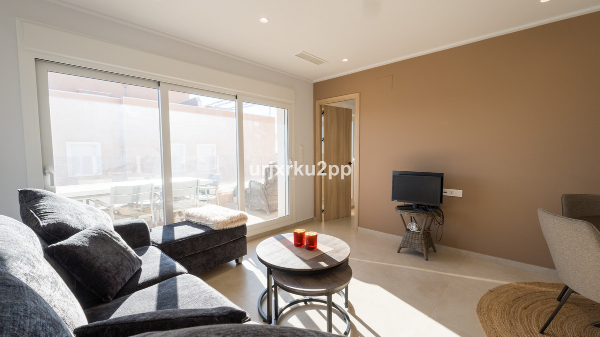 3 Bed Apartment for sale in Urbanización El Raso Costa Blanca, Alicante, Spain