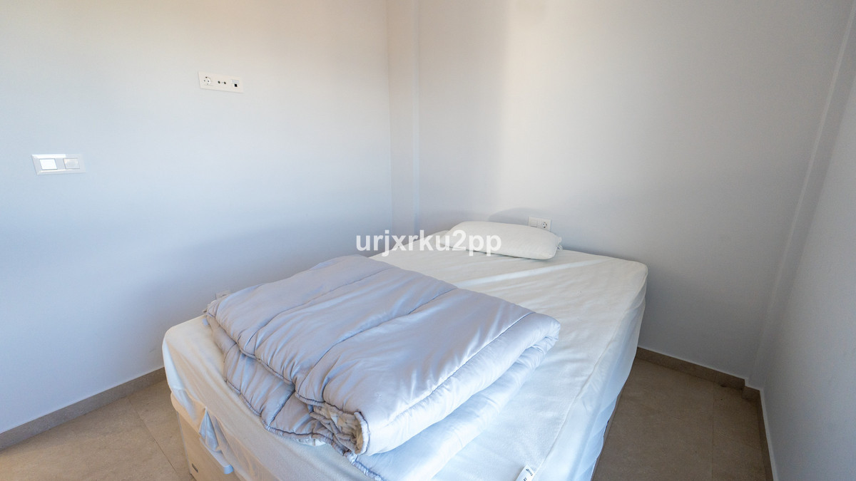 3 Bed Apartment for sale in Urbanización El Raso Costa Blanca, Alicante, Spain