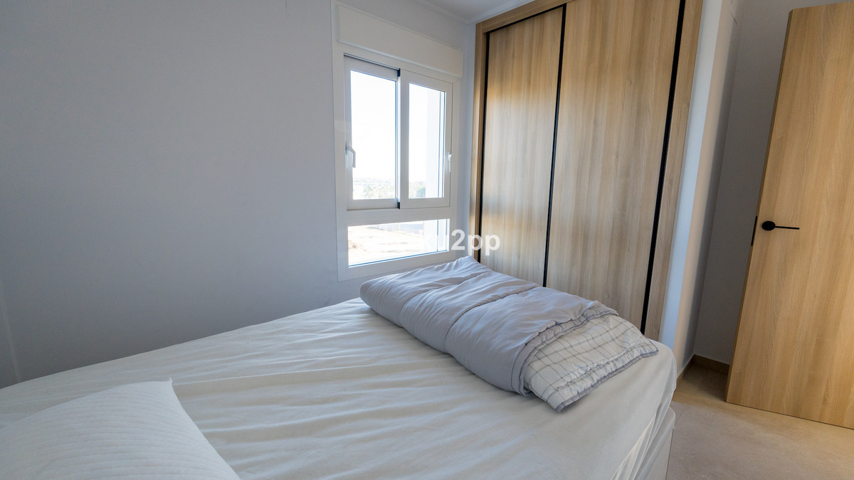 3 Bed Apartment for sale in Urbanización El Raso Costa Blanca, Alicante, Spain