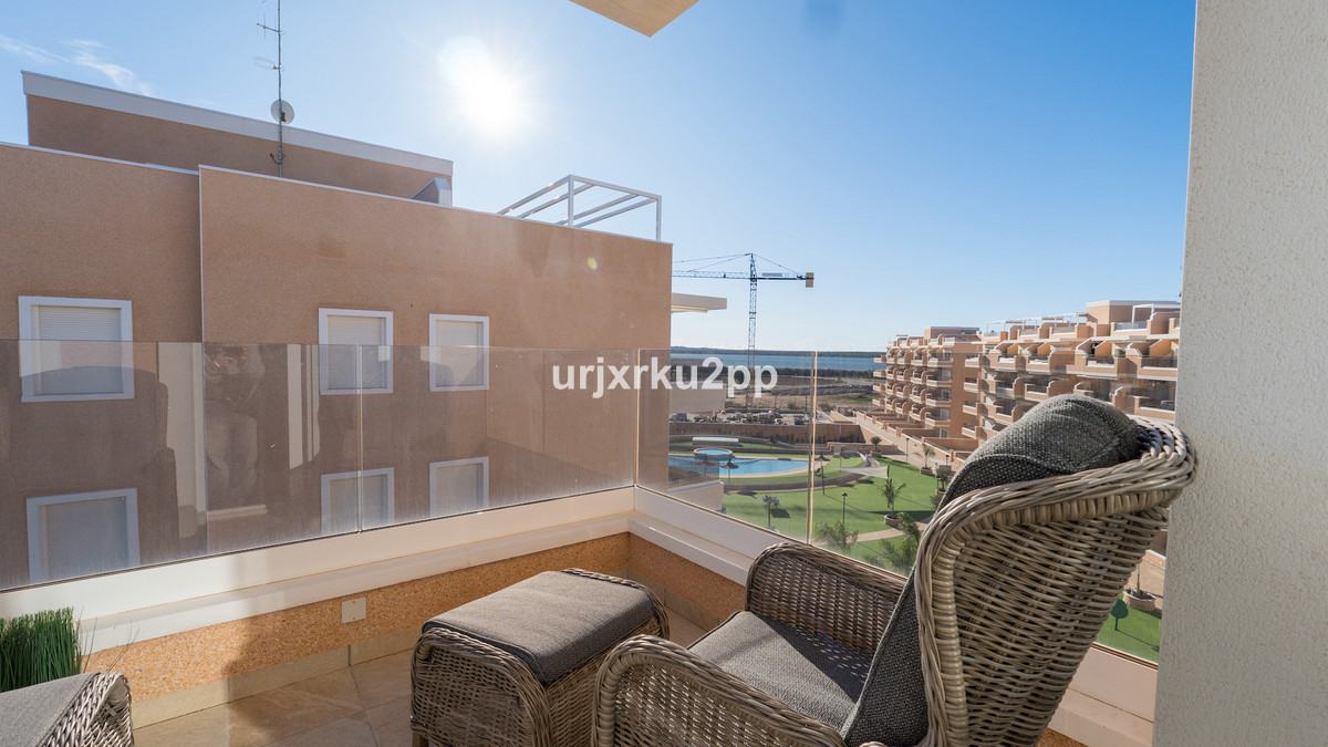 3 Bed Apartment for sale in Urbanización El Raso Costa Blanca, Alicante, Spain