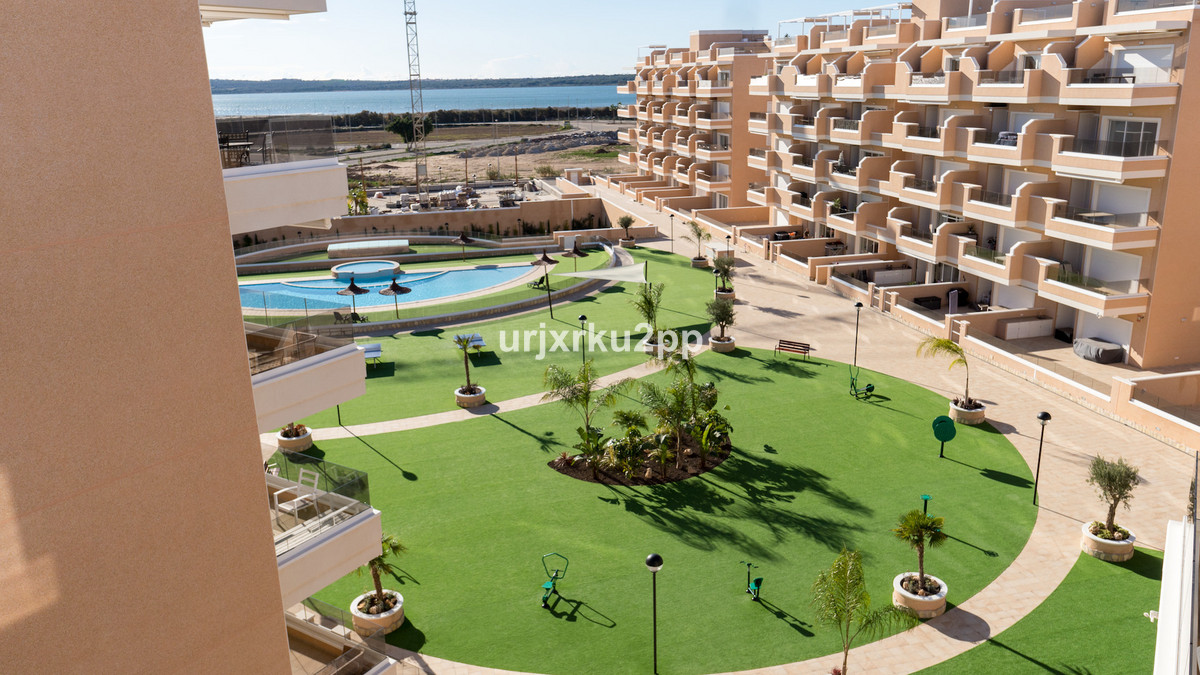 3 Bed Apartment for sale in Urbanización El Raso Costa Blanca, Alicante, Spain