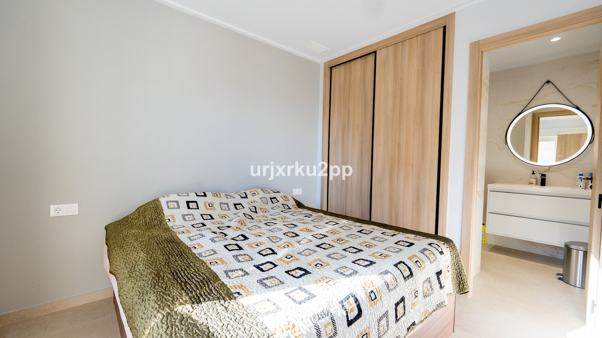 3 Bed Apartment for sale in Urbanización El Raso Costa Blanca, Alicante, Spain