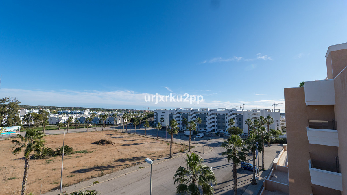 3 Bed Apartment for sale in Urbanización El Raso Costa Blanca, Alicante, Spain