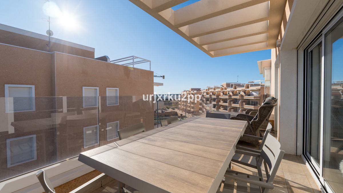 3 Bed Apartment for sale in Urbanización El Raso Costa Blanca, Alicante, Spain