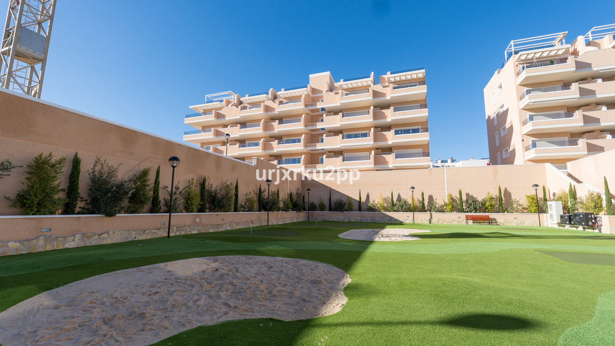 3 Bed Apartment for sale in Urbanización El Raso Costa Blanca, Alicante, Spain