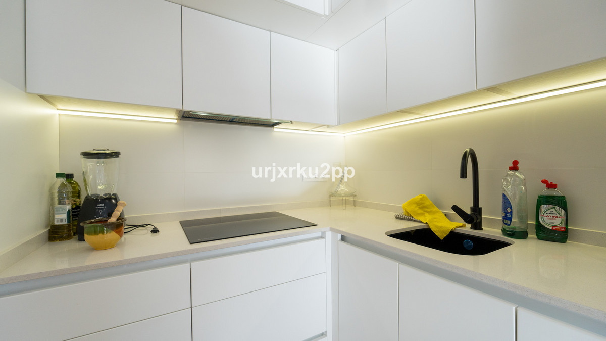 3 Bed Apartment for sale in Urbanización El Raso Costa Blanca, Alicante, Spain