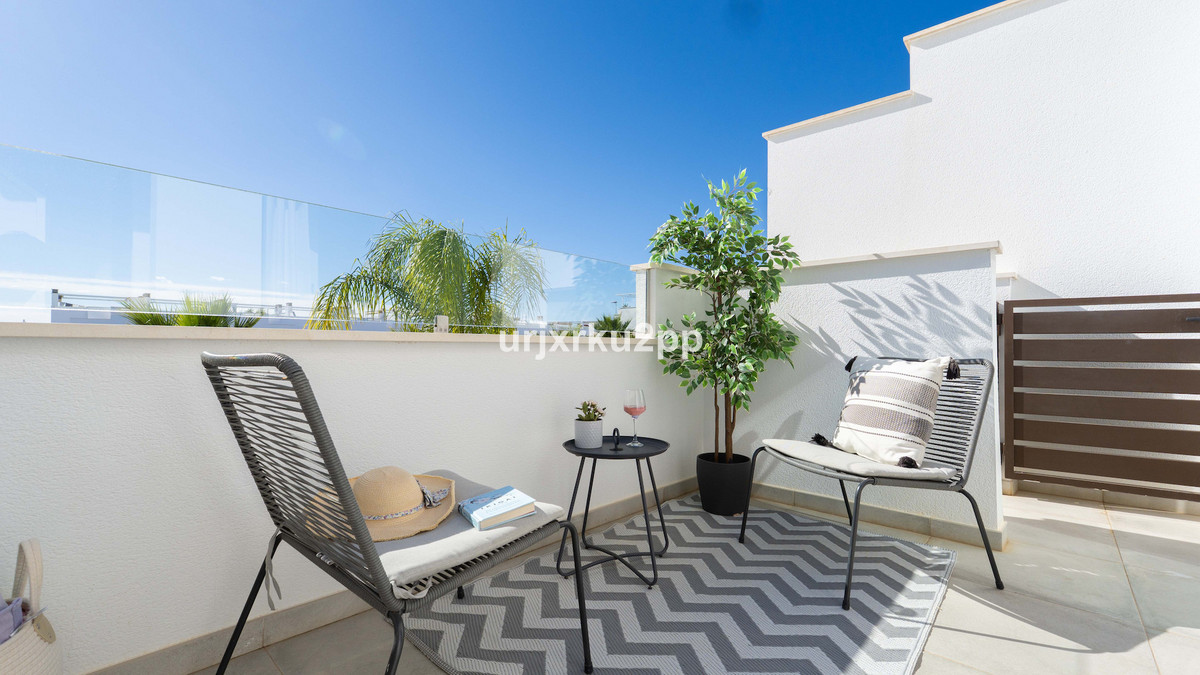 3 Bed Apartment for sale in Torre De La Horadada Costa Blanca, Alicante, Spain