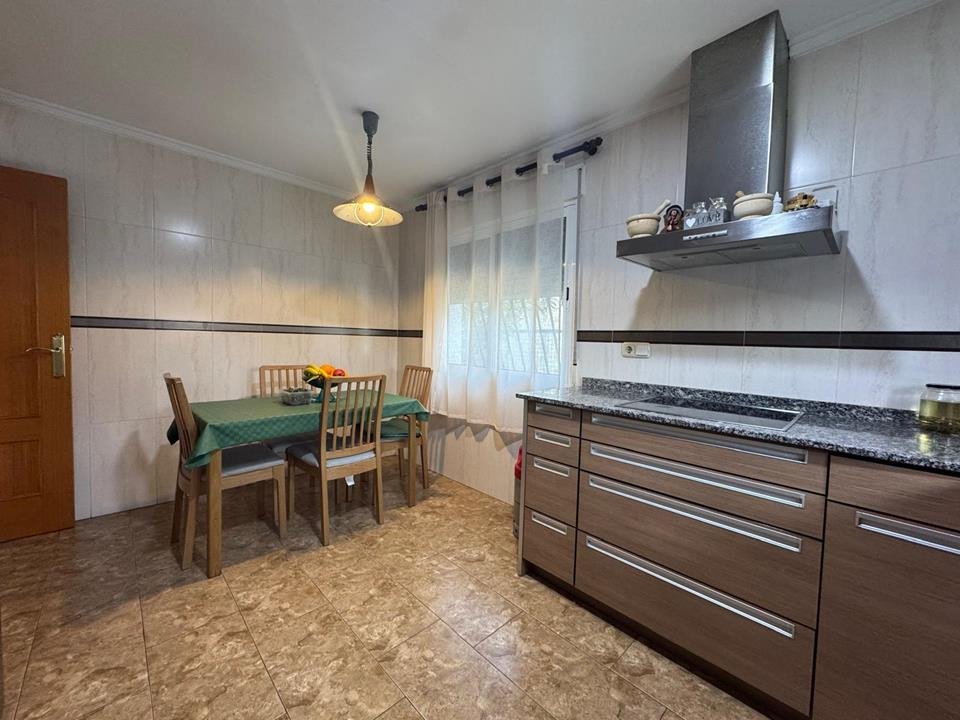 Se vende Villa - Chalet de 3 dormitorios en Costa Blanca, Alicante, España
