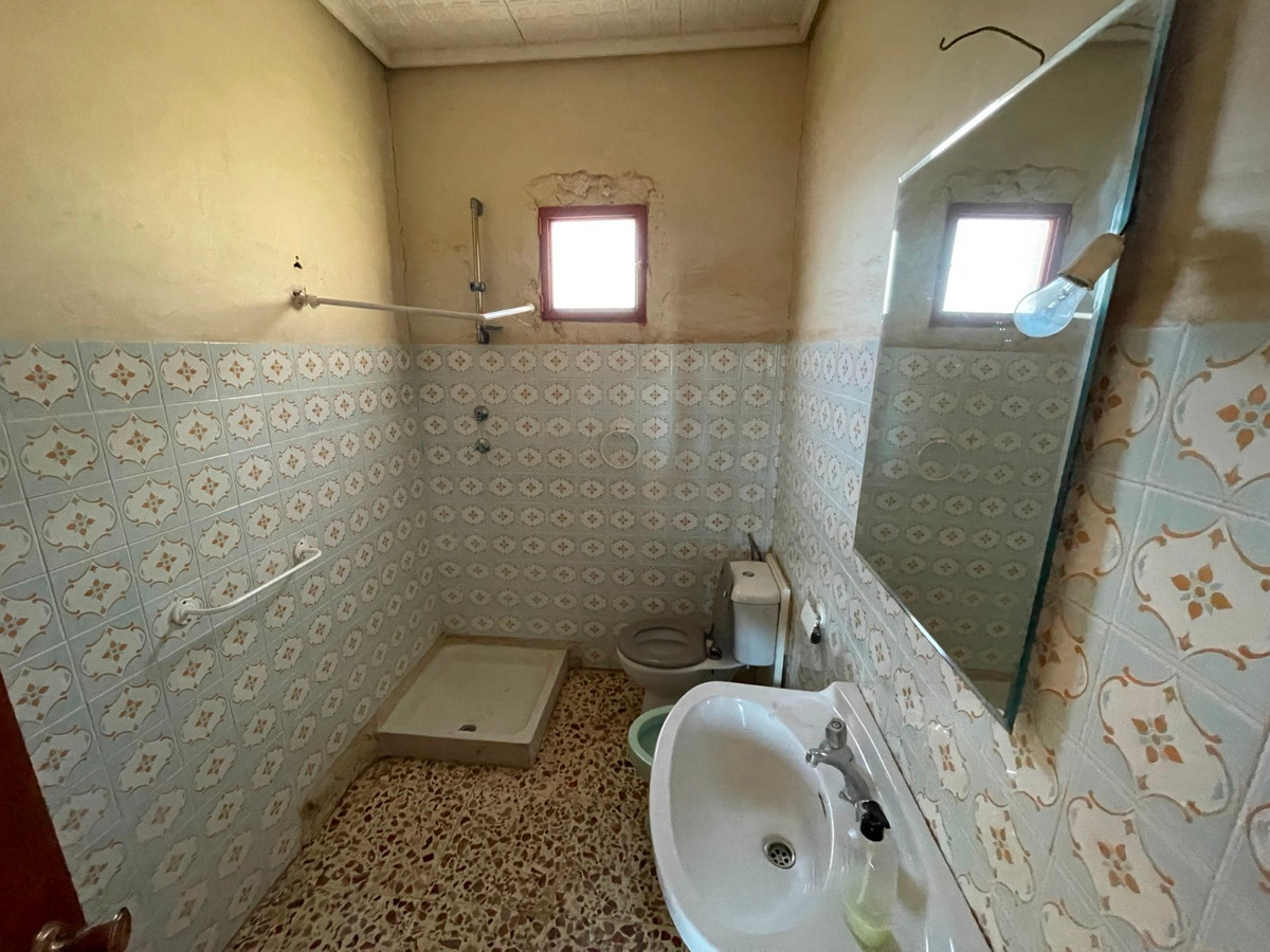 3 Bed Townhouse for sale in Aspe Costa Blanca, Alicante, Spain