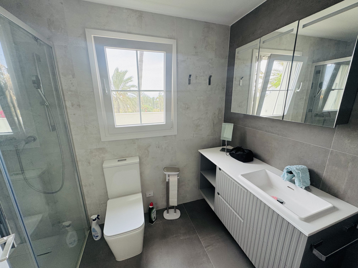 Se vende Adosada de 4 dormitorios en Costa Del Sol, Málaga, España