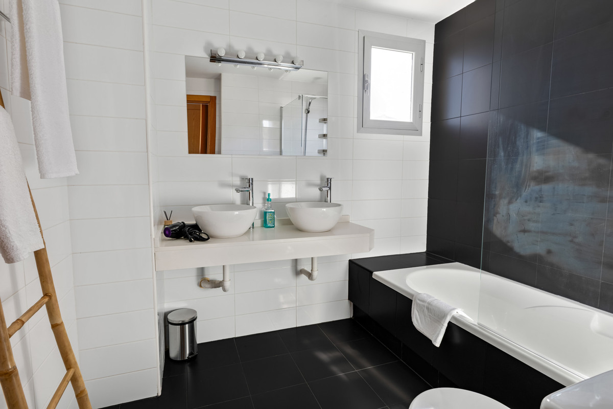 Se vende Ático de 2 dormitorios en Costa Del Sol, Málaga, España