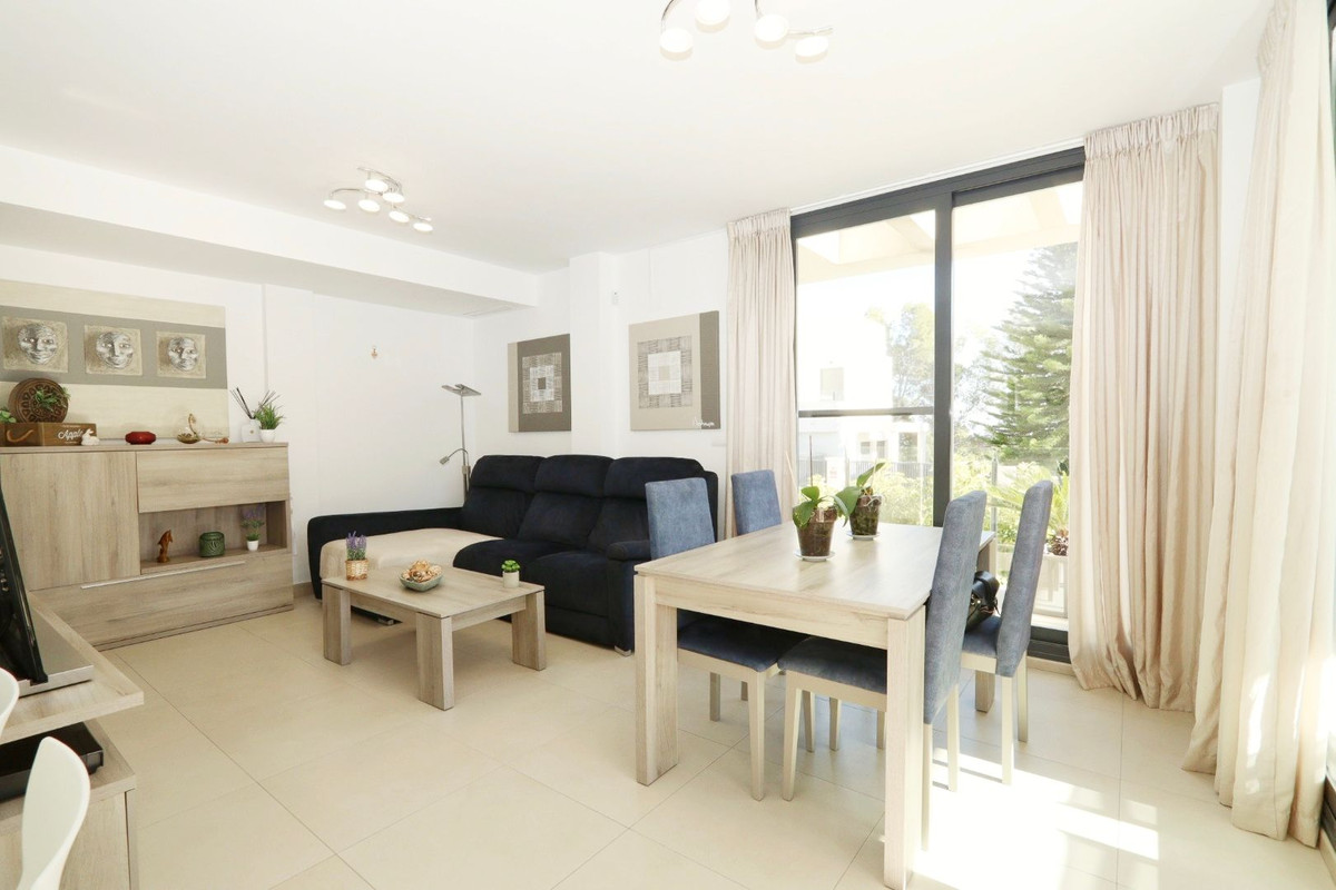 Se vende Villa - Chalet de 3 dormitorios en Costa Blanca, Alicante, España