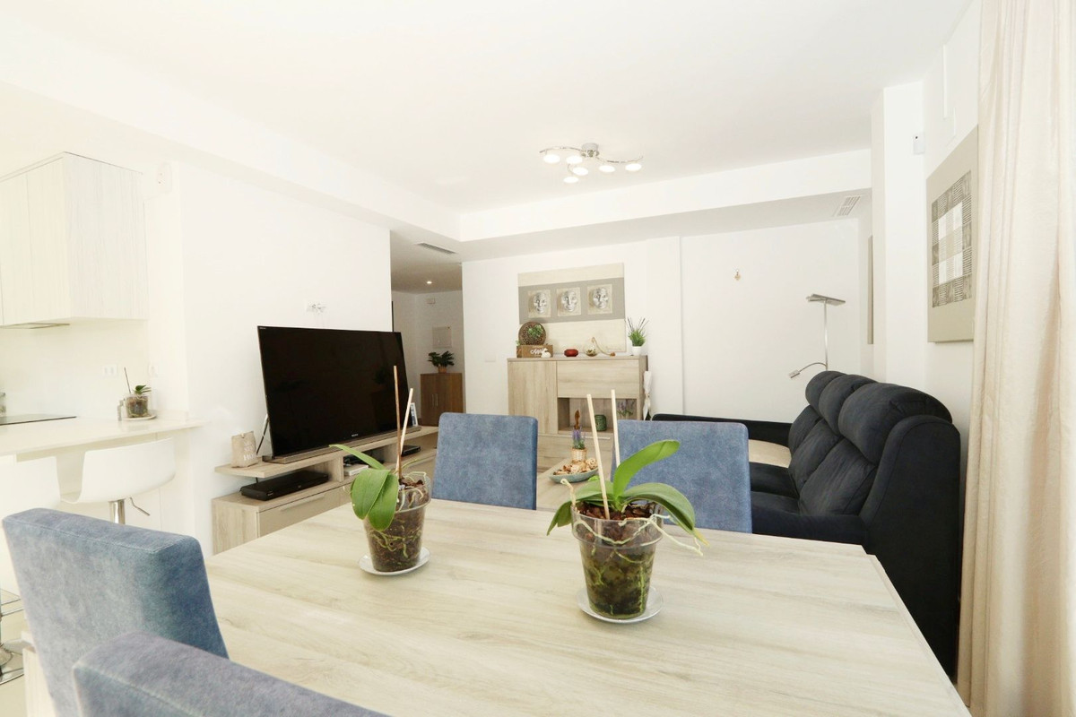 Se vende Villa - Chalet de 3 dormitorios en Costa Blanca, Alicante, España