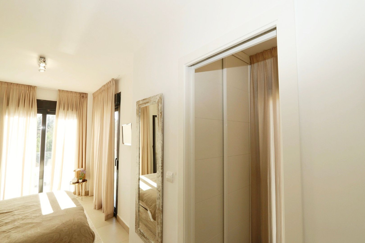 Se vende Villa - Chalet de 3 dormitorios en Costa Blanca, Alicante, España
