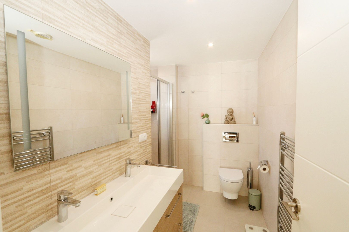 Se vende Villa - Chalet de 3 dormitorios en Costa Blanca, Alicante, España