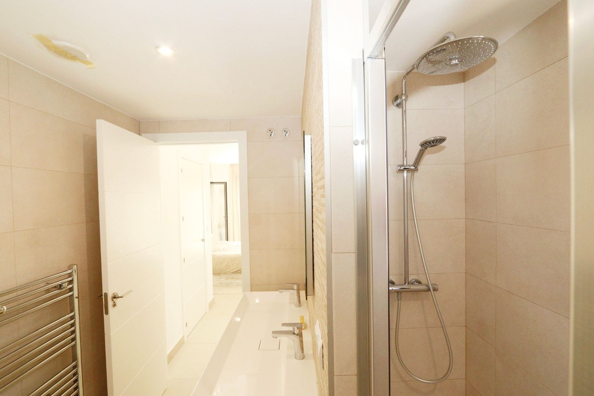 Se vende Villa - Chalet de 3 dormitorios en Costa Blanca, Alicante, España