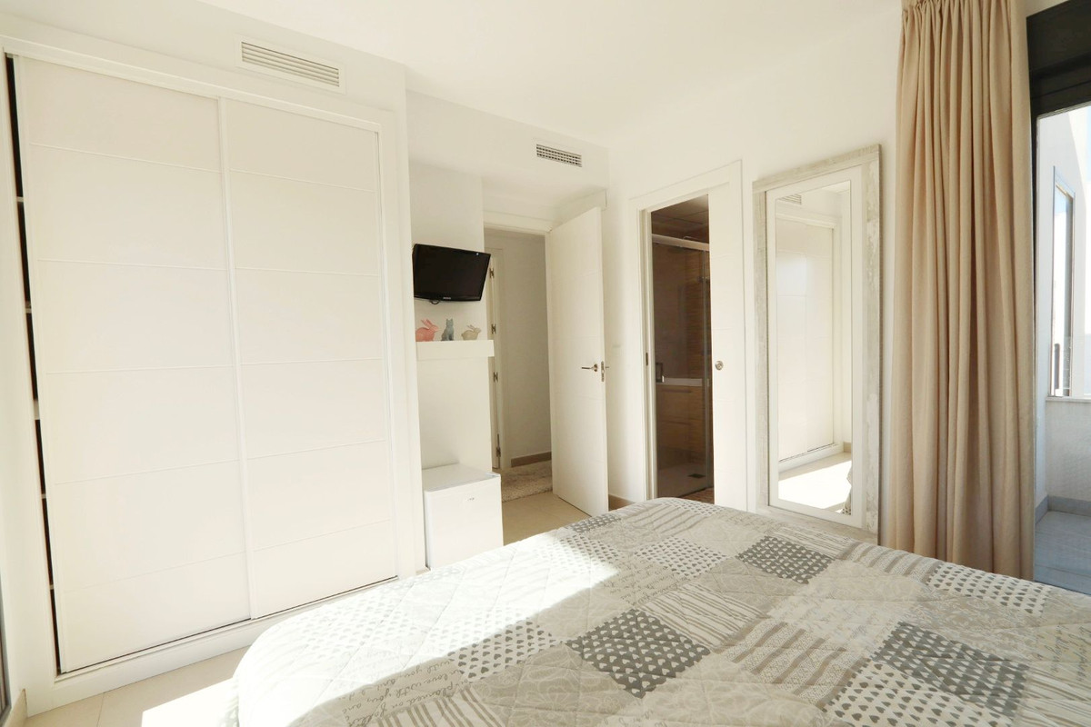 Se vende Villa - Chalet de 3 dormitorios en Costa Blanca, Alicante, España