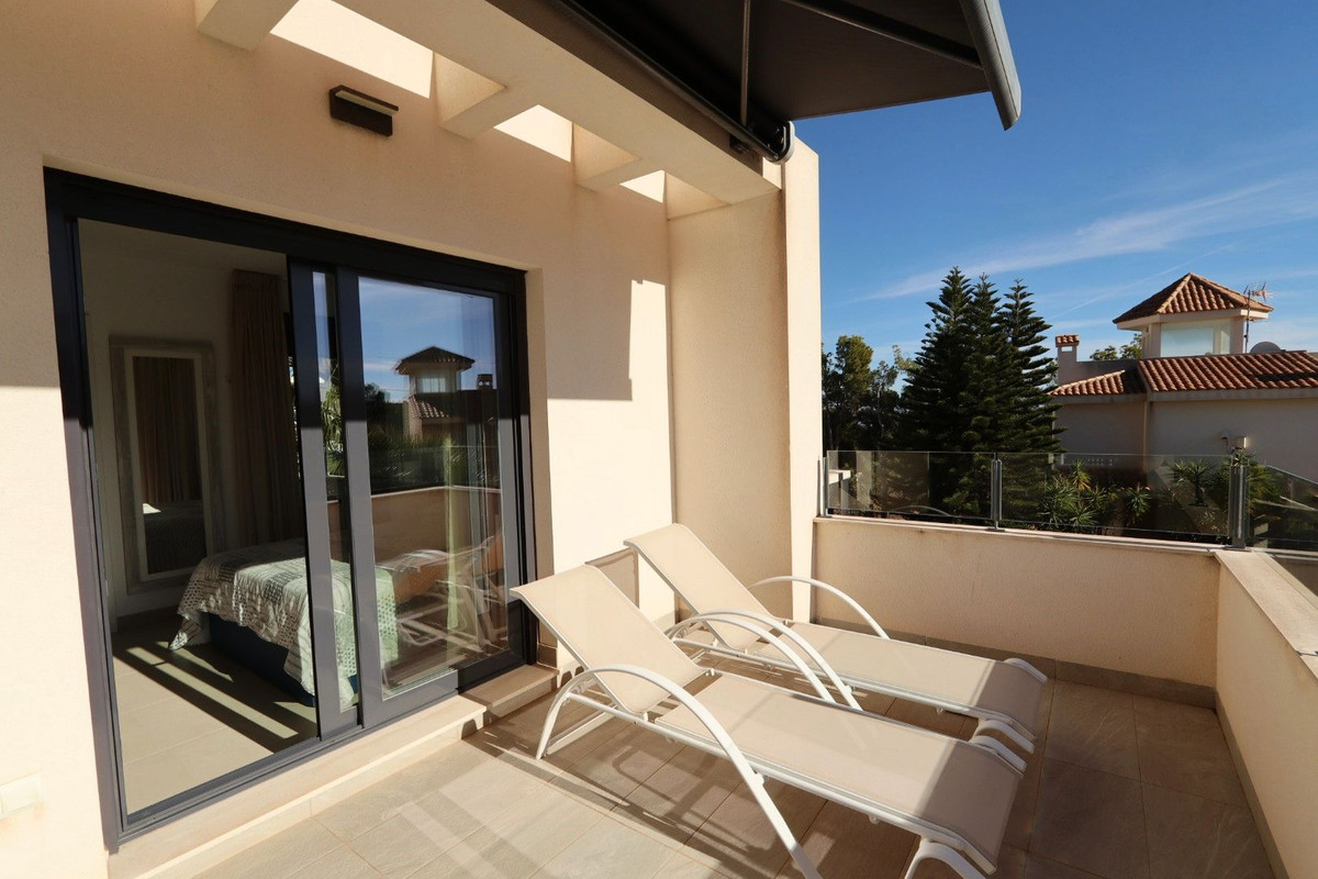 Se vende Villa - Chalet de 3 dormitorios en Costa Blanca, Alicante, España