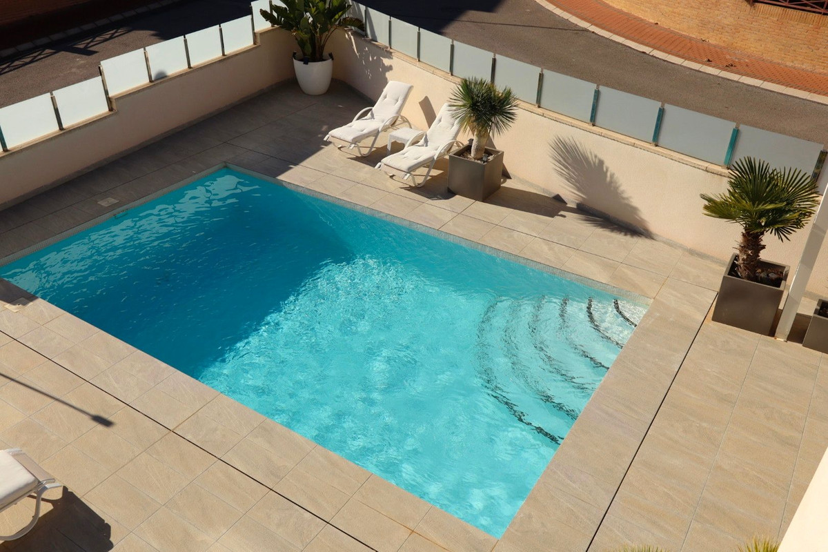 Se vende Villa - Chalet de 3 dormitorios en Costa Blanca, Alicante, España