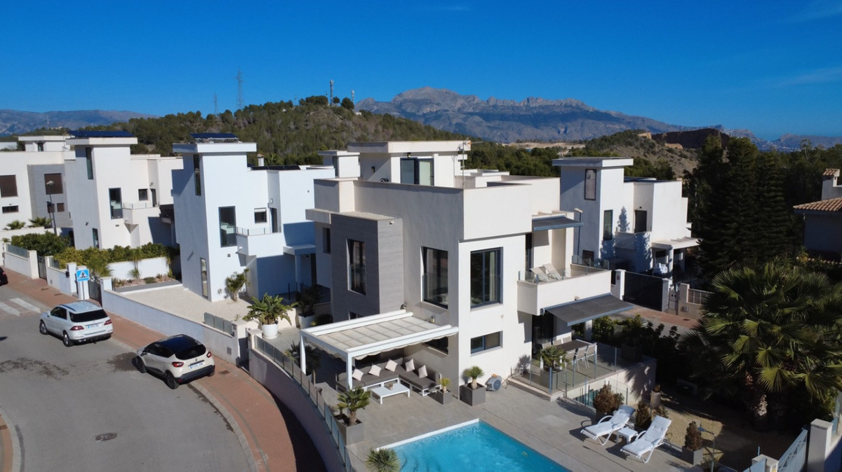 Se vende Villa - Chalet de 3 dormitorios en Costa Blanca, Alicante, España