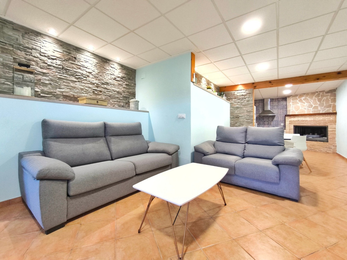 Se vende Villa - Chalet de 4 dormitorios en Costa Blanca, Alicante, España