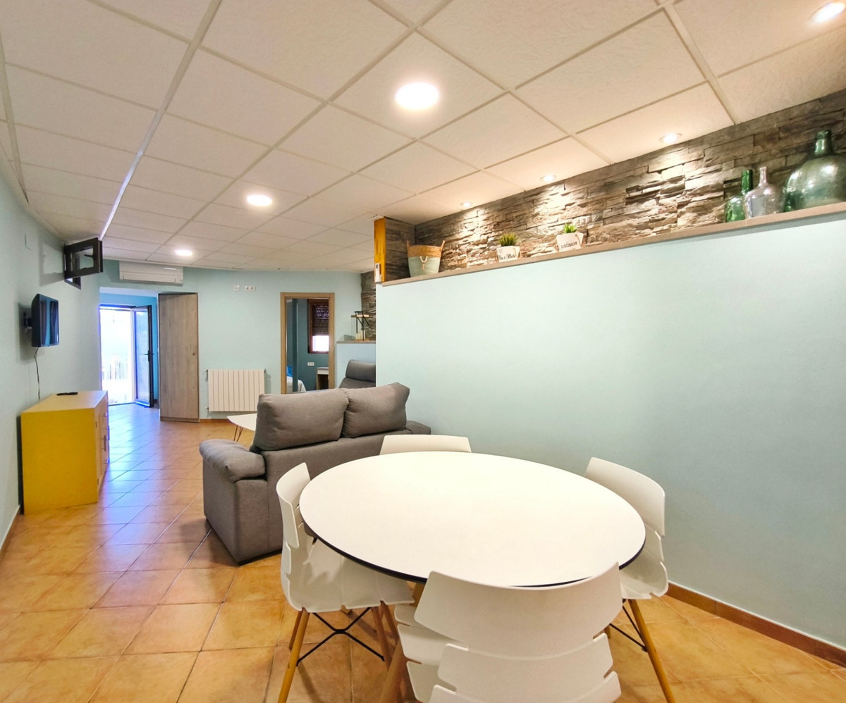 Se vende Villa - Chalet de 4 dormitorios en Costa Blanca, Alicante, España