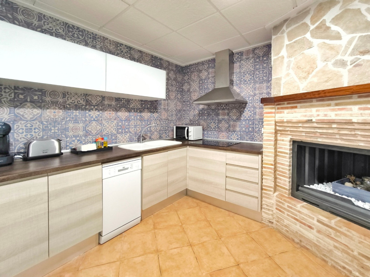 Se vende Villa - Chalet de 4 dormitorios en Costa Blanca, Alicante, España