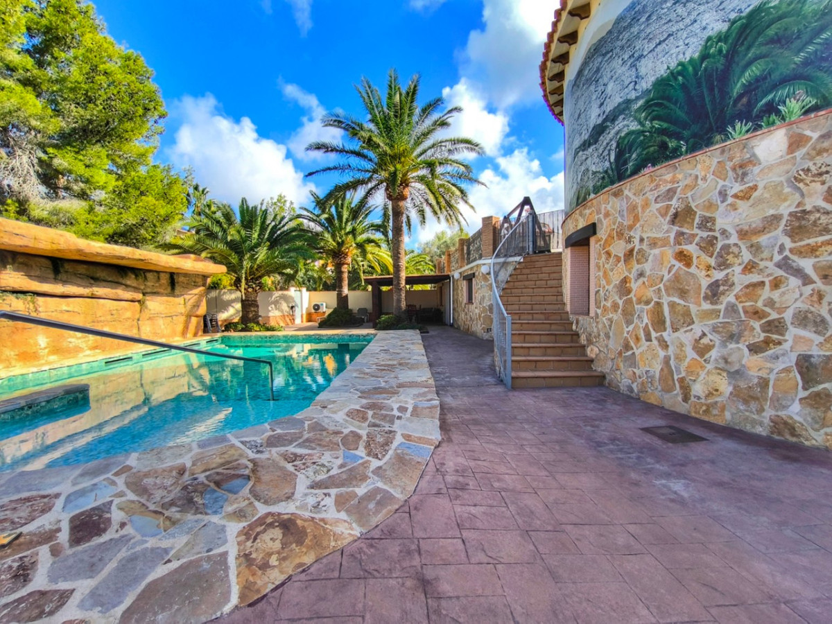 Se vende Villa - Chalet de 4 dormitorios en Costa Blanca, Alicante, España