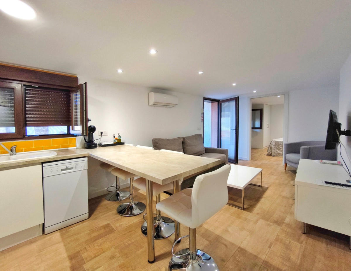 Se vende Villa - Chalet de 4 dormitorios en Costa Blanca, Alicante, España