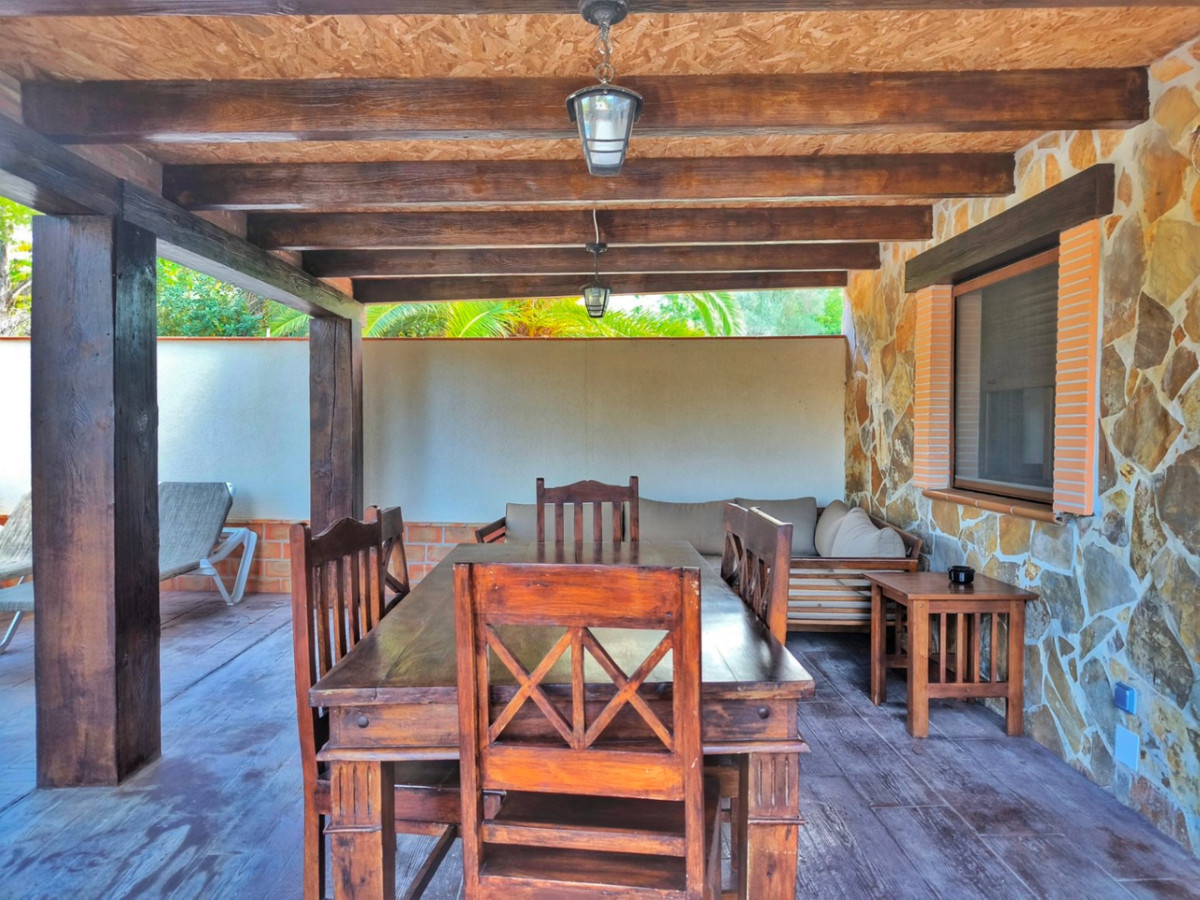 Se vende Villa - Chalet de 4 dormitorios en Costa Blanca, Alicante, España