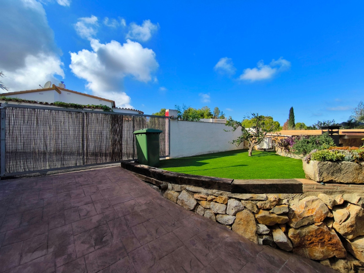 Se vende Villa - Chalet de 4 dormitorios en Costa Blanca, Alicante, España