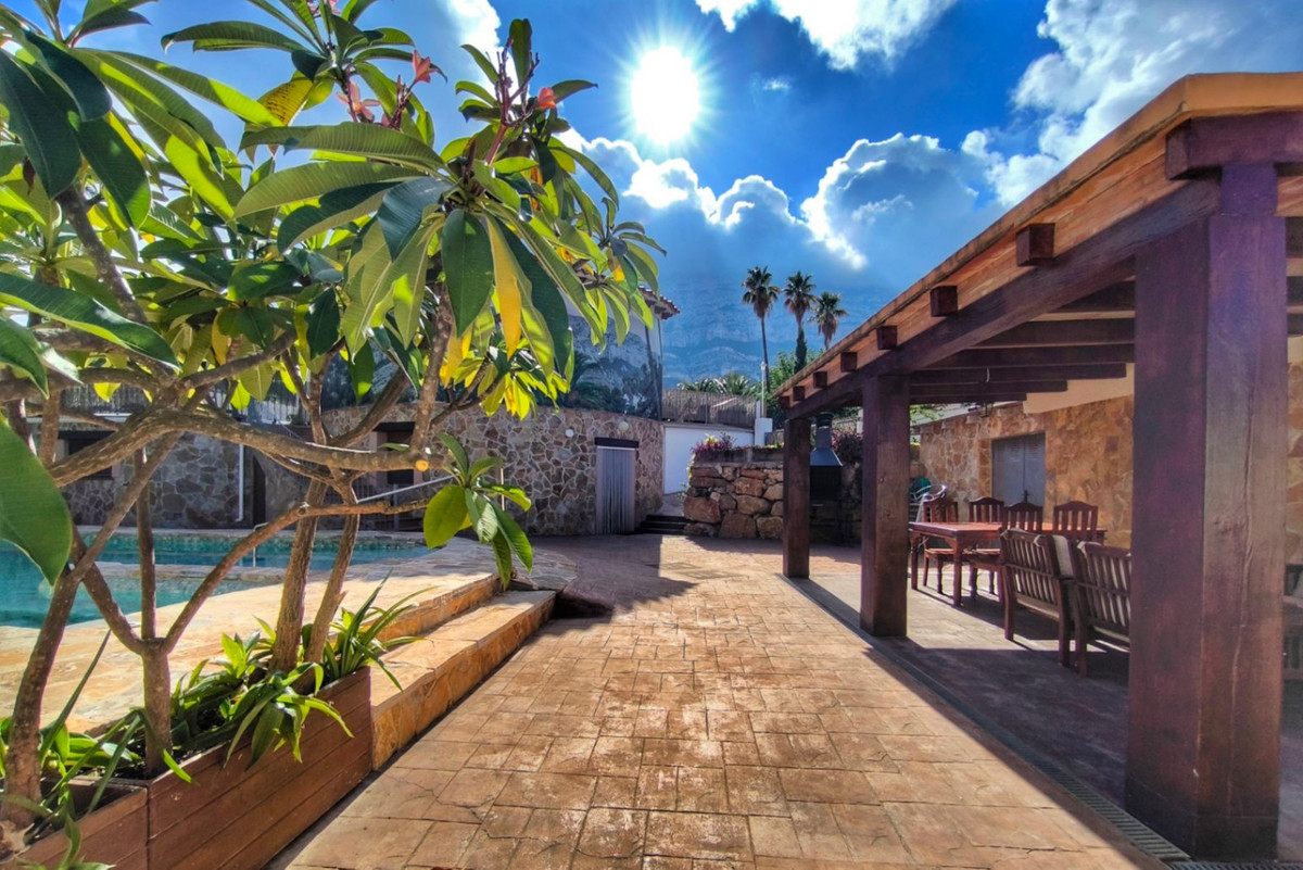 Se vende Villa - Chalet de 4 dormitorios en Costa Blanca, Alicante, España