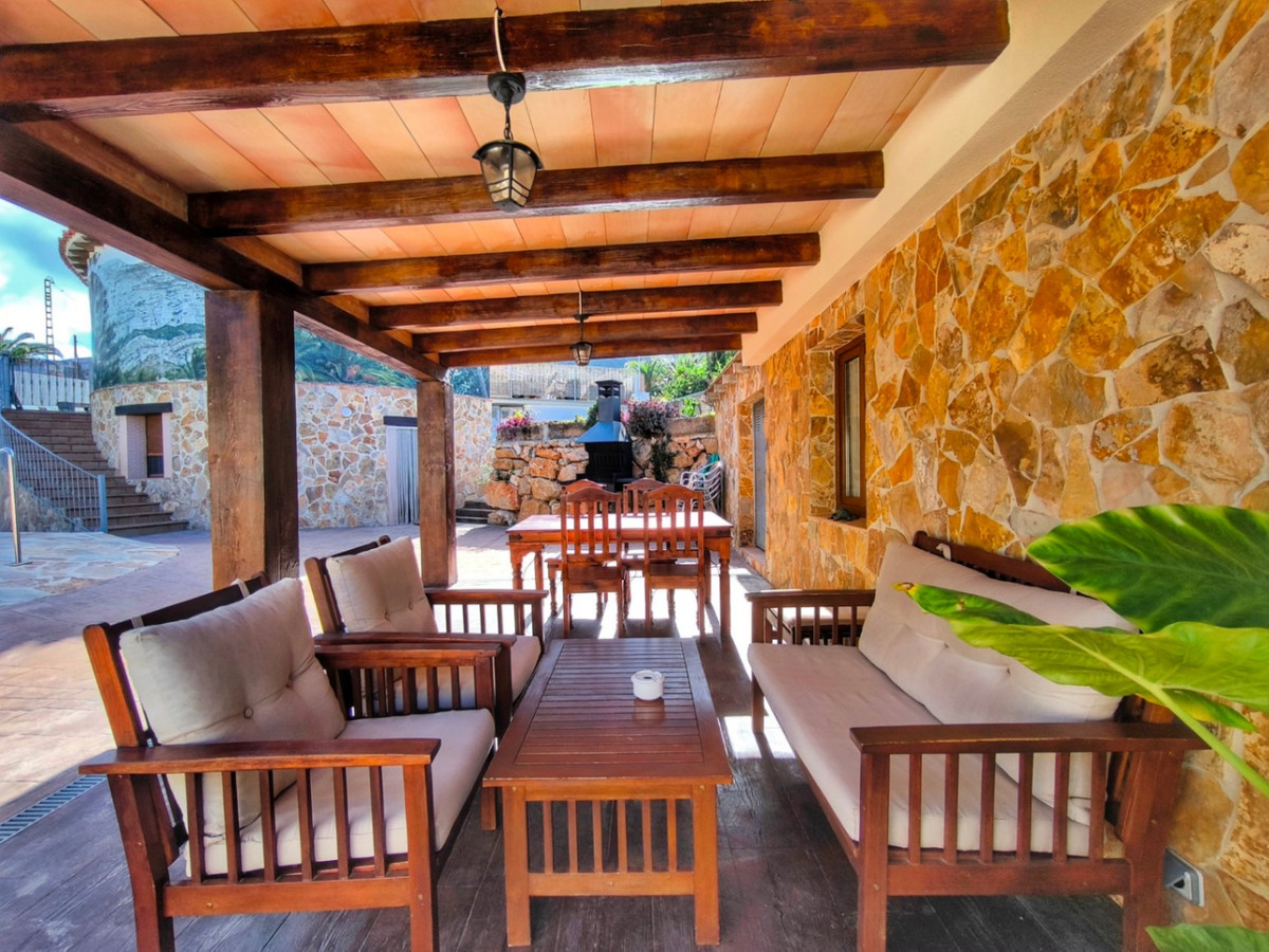 Se vende Villa - Chalet de 4 dormitorios en Costa Blanca, Alicante, España
