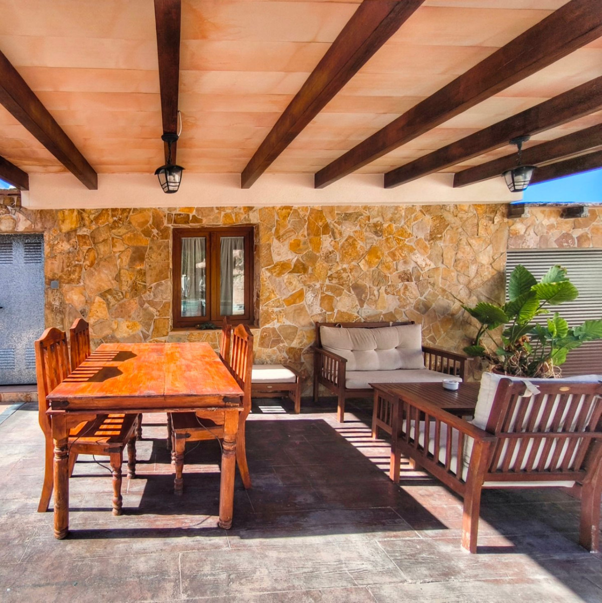 Se vende Villa - Chalet de 4 dormitorios en Costa Blanca, Alicante, España