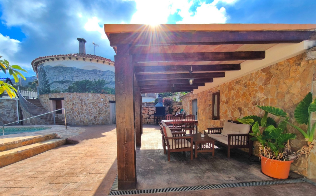 Se vende Villa - Chalet de 4 dormitorios en Costa Blanca, Alicante, España
