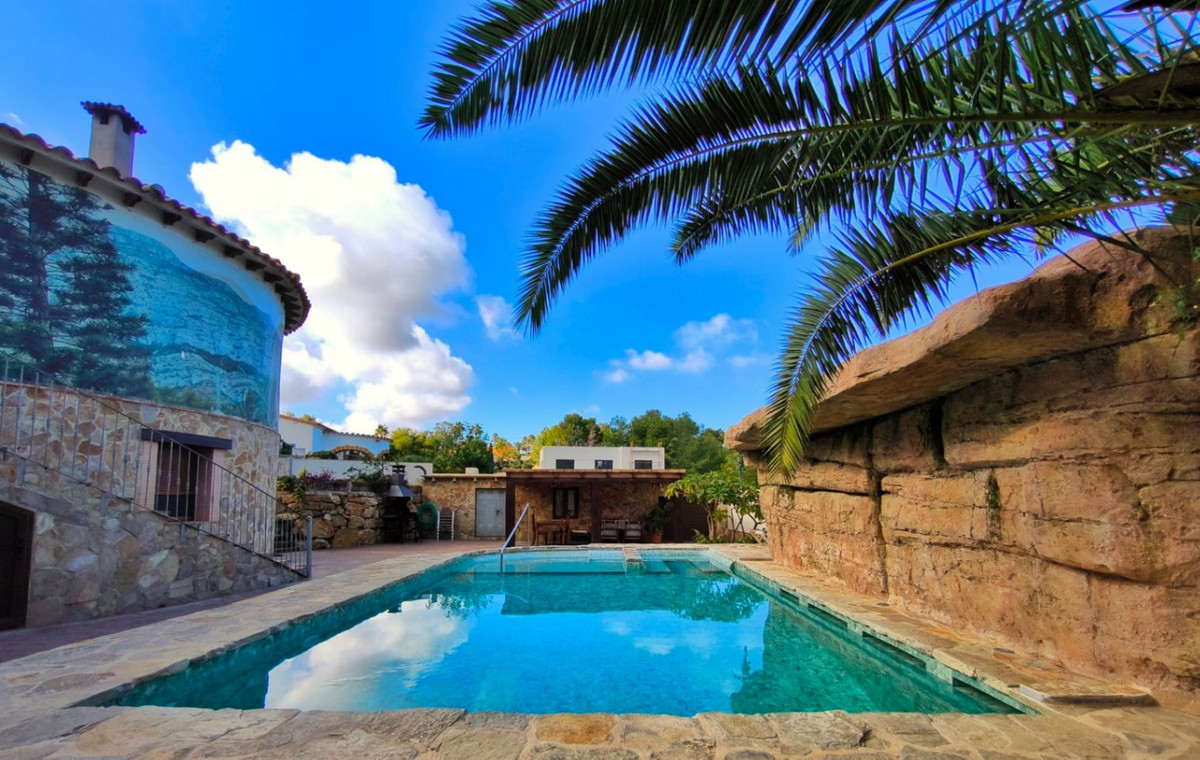 Se vende Villa - Chalet de 4 dormitorios en Costa Blanca, Alicante, España