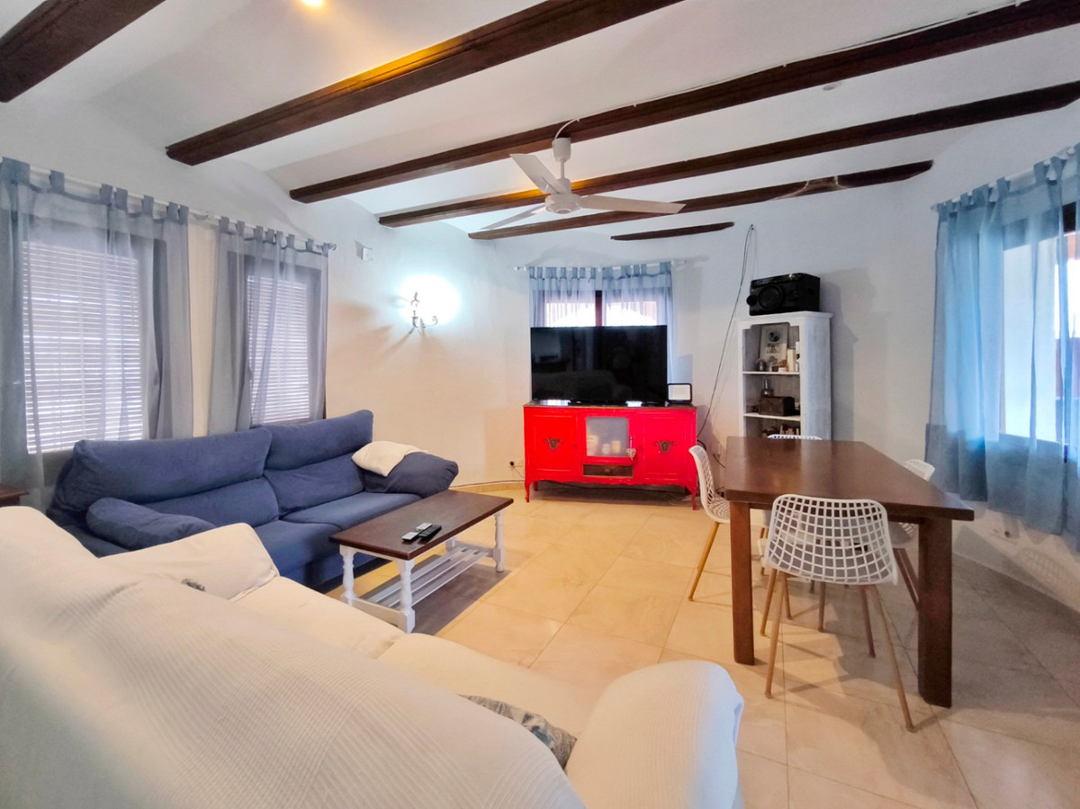 Se vende Villa - Chalet de 4 dormitorios en Costa Blanca, Alicante, España