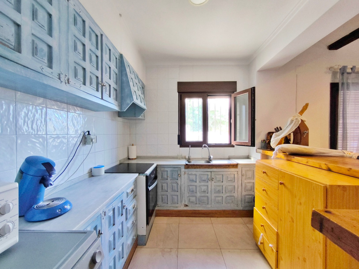 Se vende Villa - Chalet de 4 dormitorios en Costa Blanca, Alicante, España