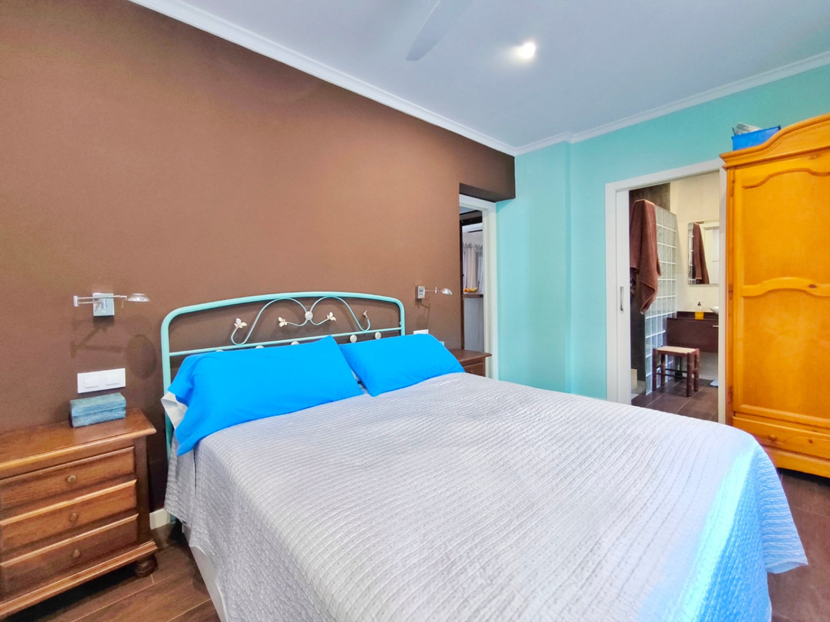 Se vende Villa - Chalet de 4 dormitorios en Costa Blanca, Alicante, España
