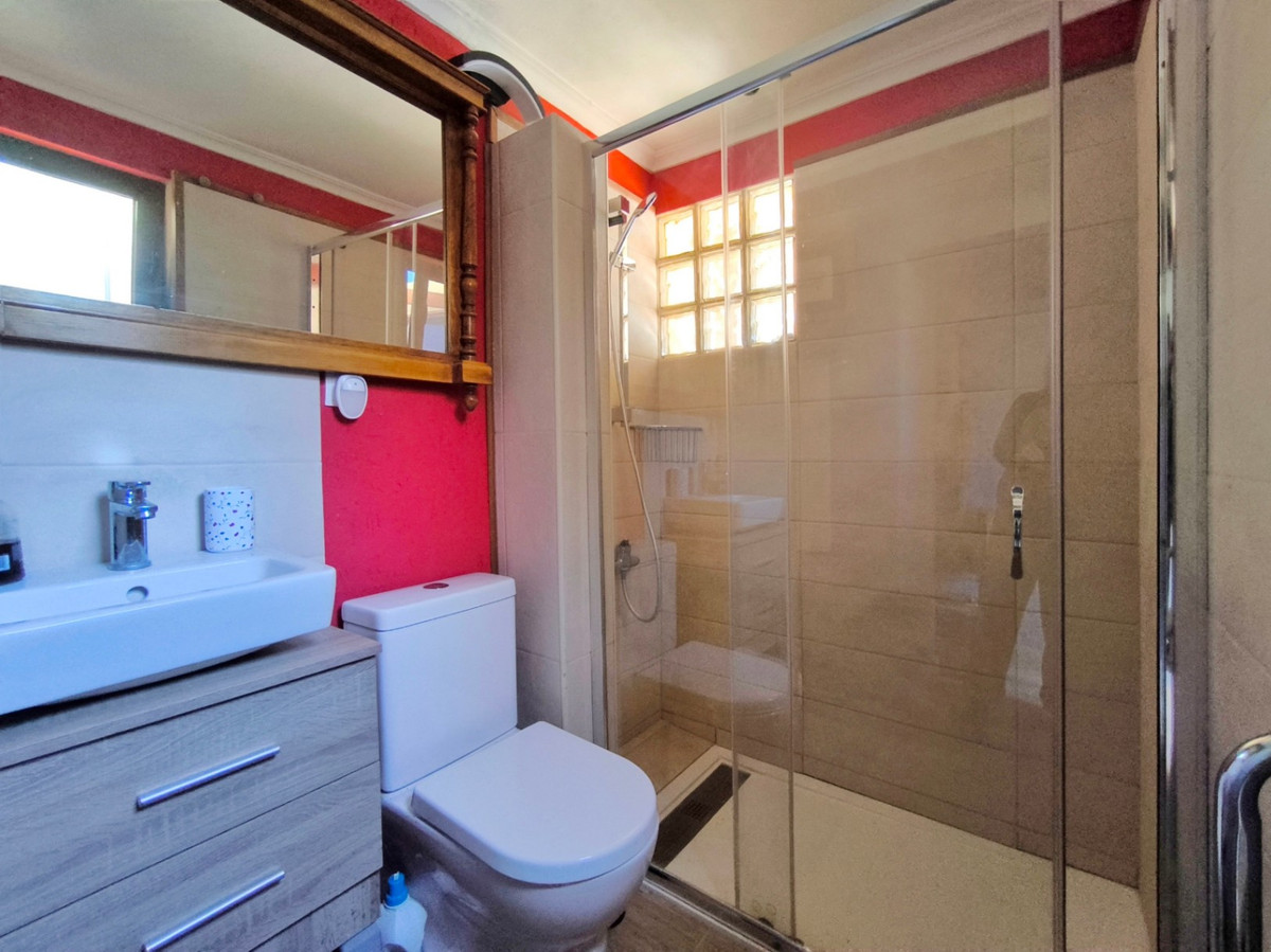 Se vende Villa - Chalet de 3 dormitorios en Costa Blanca, Alicante, España
