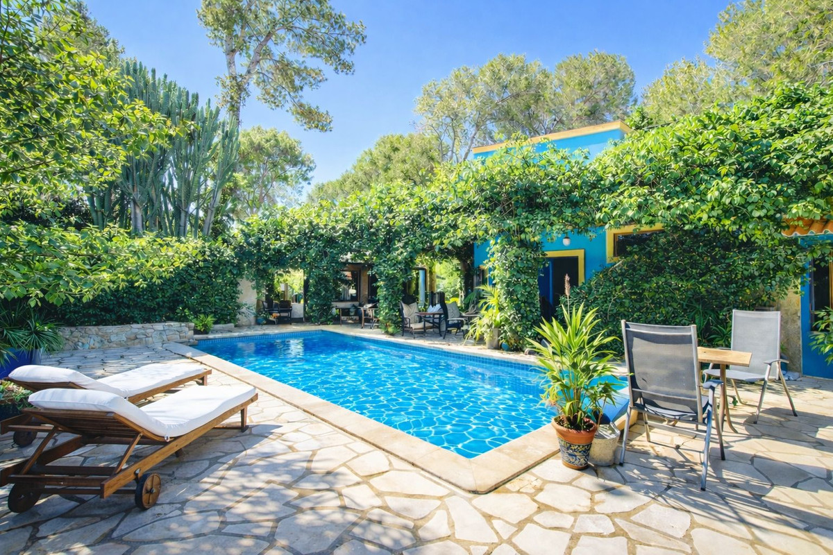Se vende Villa - Chalet de 3 dormitorios en Costa Blanca, Alicante, España