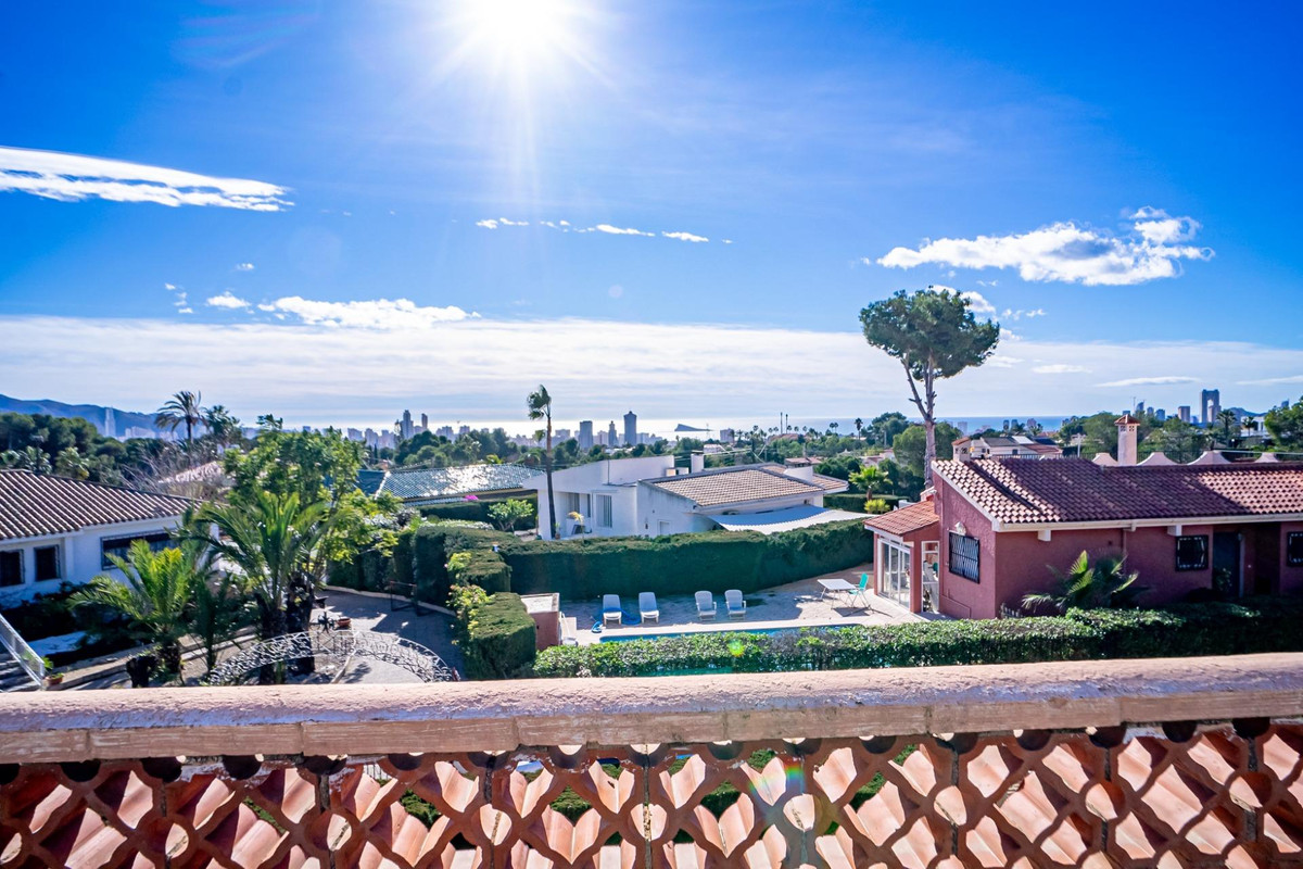 5 Bed Townhouse for sale in Benidorm Costa Blanca, Alicante, Spain