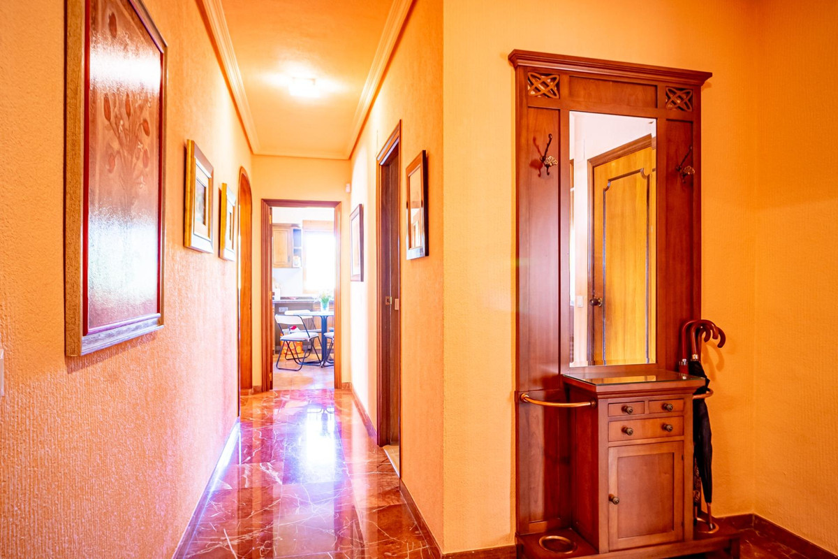 5 Bed Townhouse for sale in Benidorm Costa Blanca, Alicante, Spain