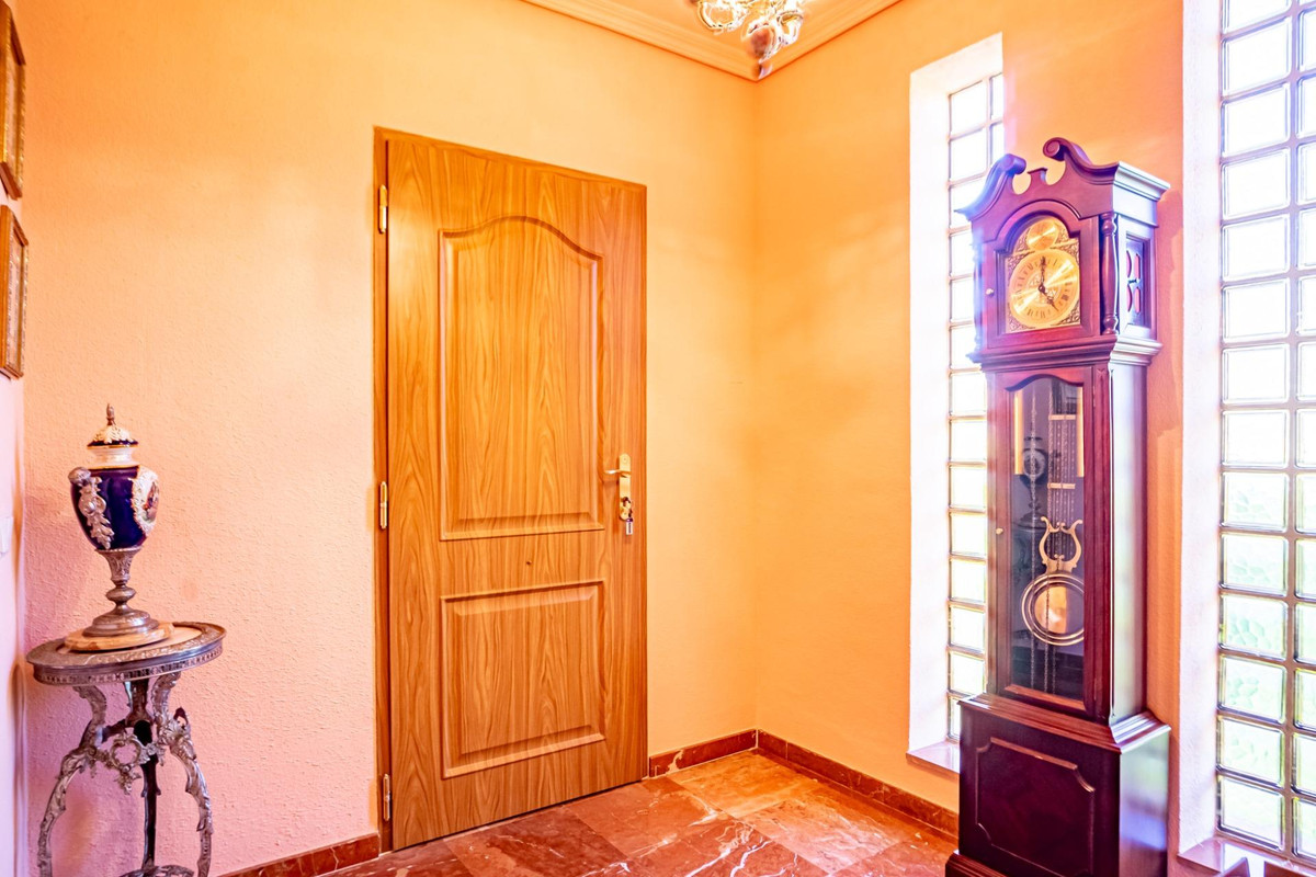 5 Bed Townhouse for sale in Benidorm Costa Blanca, Alicante, Spain